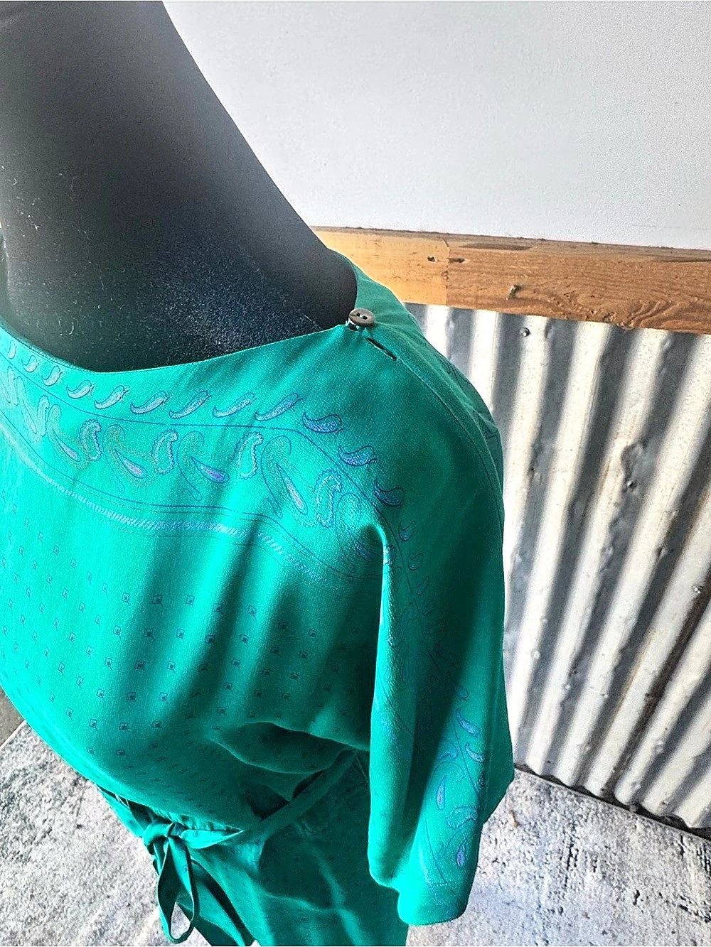 Vintage Joanie Char Silk Silk Midi Dress in Green & Blue Size 8 - Picture 4 of 9